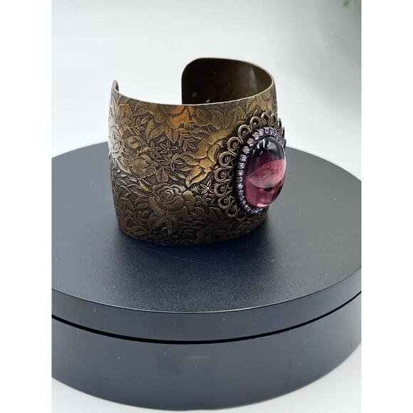 Liz Palacios SF Cuff Bracelet Wide Large Purple Glass Rhinestone Crystals
Ornate - Picture 4 of 10